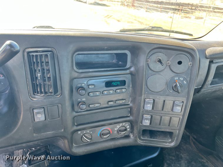 image for item ID9708 2006 GMC C4500  flatbed truck