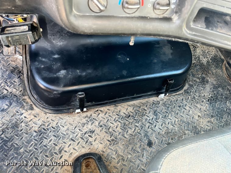 image for item ID9708 2006 GMC C4500  flatbed truck