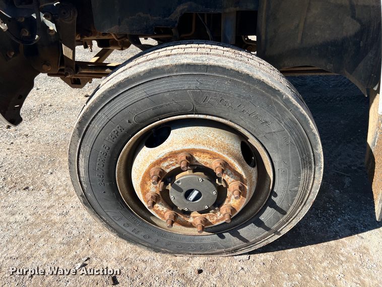 image for item ID9708 2006 GMC C4500  flatbed truck