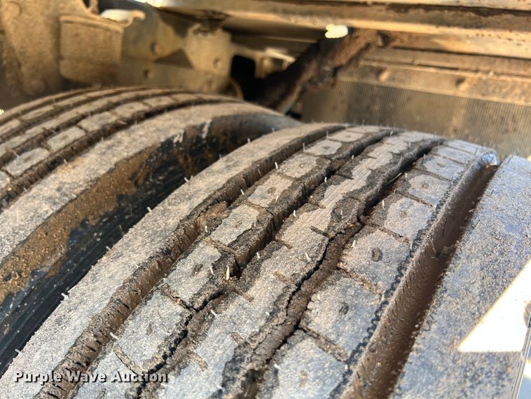 image for item ID9708 2006 GMC C4500  flatbed truck