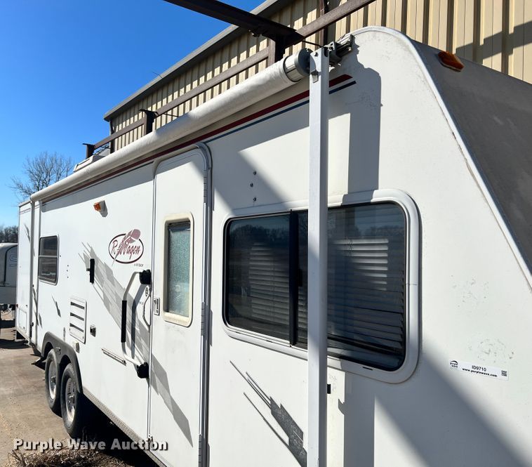 image for item ID9710 2004 R Vision R Wagon  camper