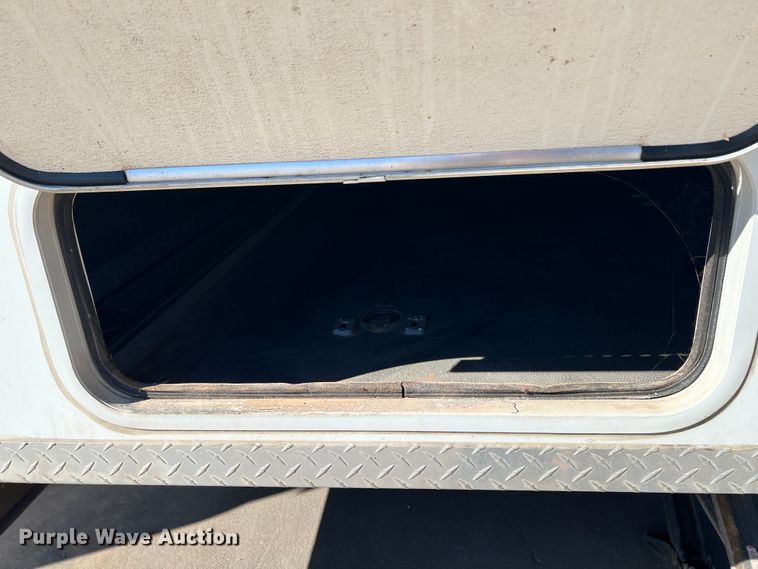 image for item ID9710 2004 R Vision R Wagon  camper