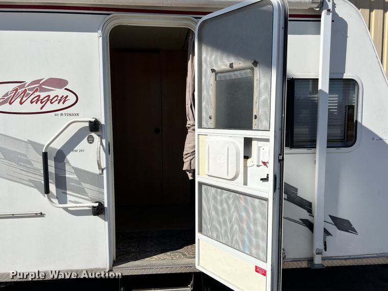 image for item ID9710 2004 R Vision R Wagon  camper