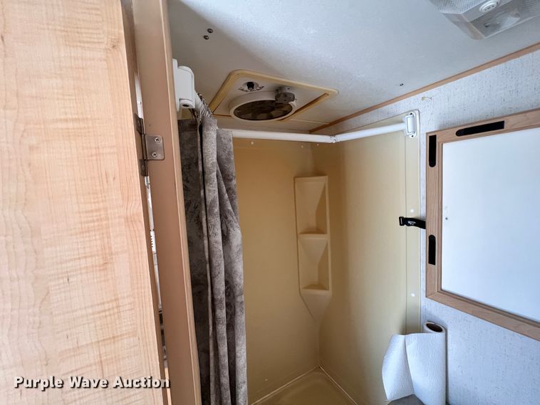 image for item ID9710 2004 R Vision R Wagon  camper