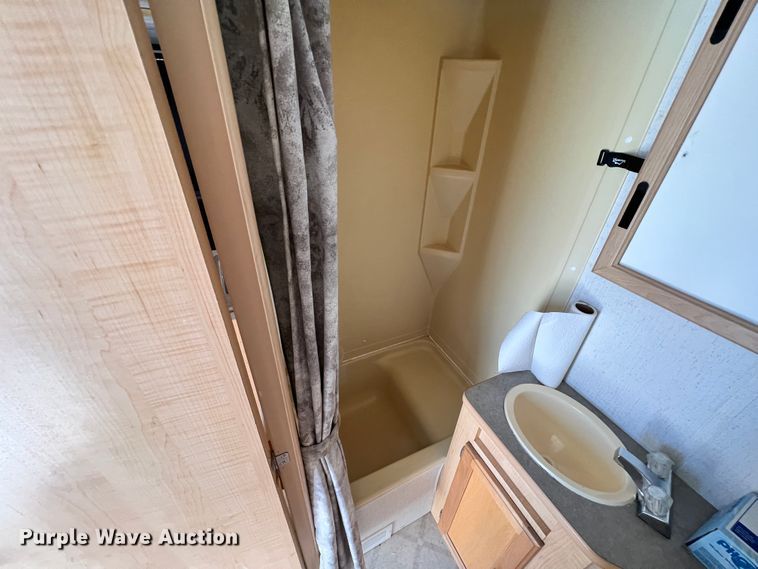 image for item ID9710 2004 R Vision R Wagon  camper