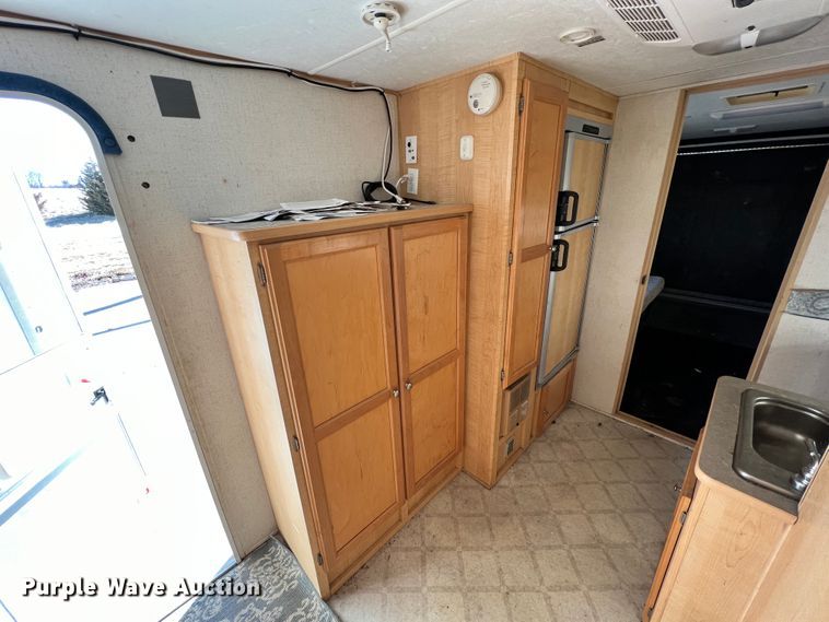 image for item ID9710 2004 R Vision R Wagon  camper