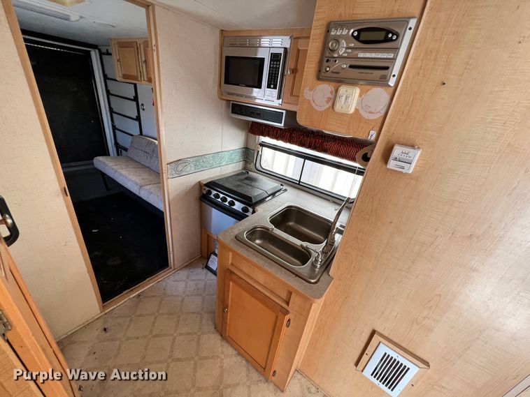 image for item ID9710 2004 R Vision R Wagon  camper