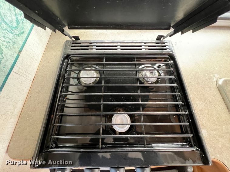 image for item ID9710 2004 R Vision R Wagon  camper