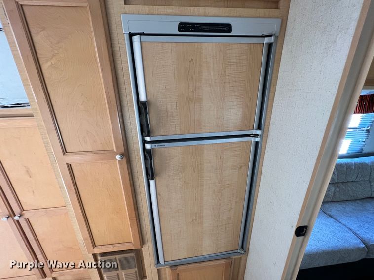 image for item ID9710 2004 R Vision R Wagon  camper