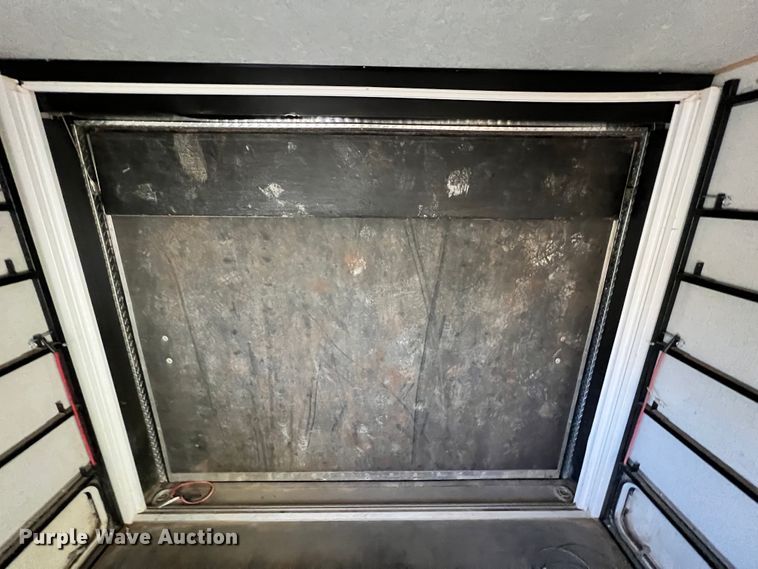 image for item ID9710 2004 R Vision R Wagon  camper