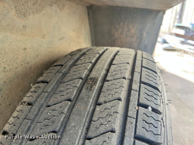 image for item ID9710 2004 R Vision R Wagon  camper