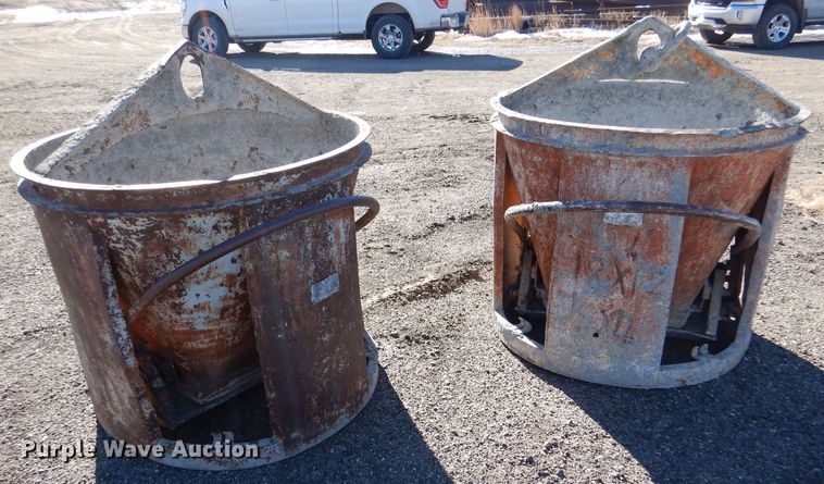 image for item IE9585 (2) concrete buckets