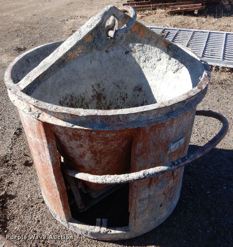 image for item IE9585 (2) concrete buckets