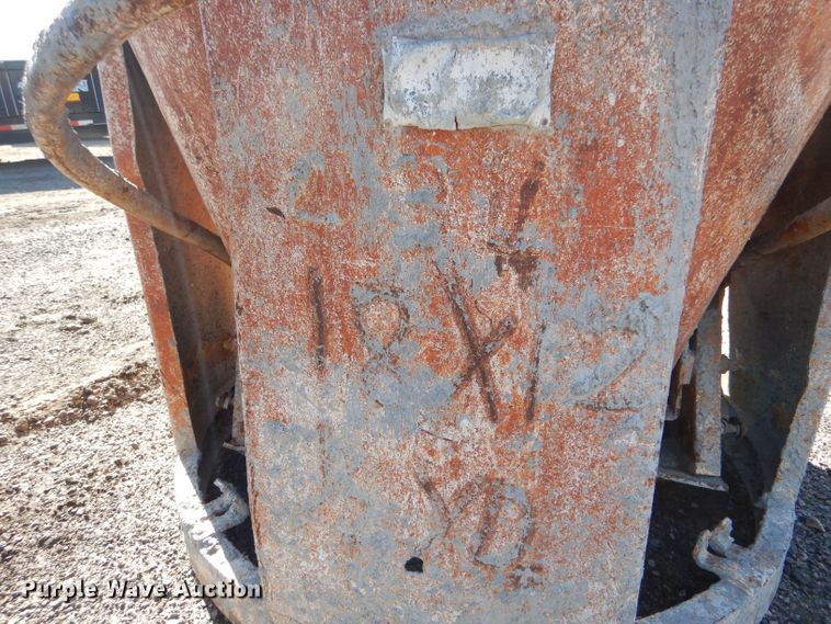 image for item IE9585 (2) concrete buckets