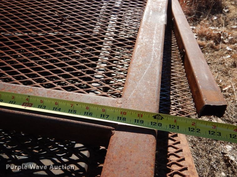 image for item IE9587 Approximately 10 steel panels