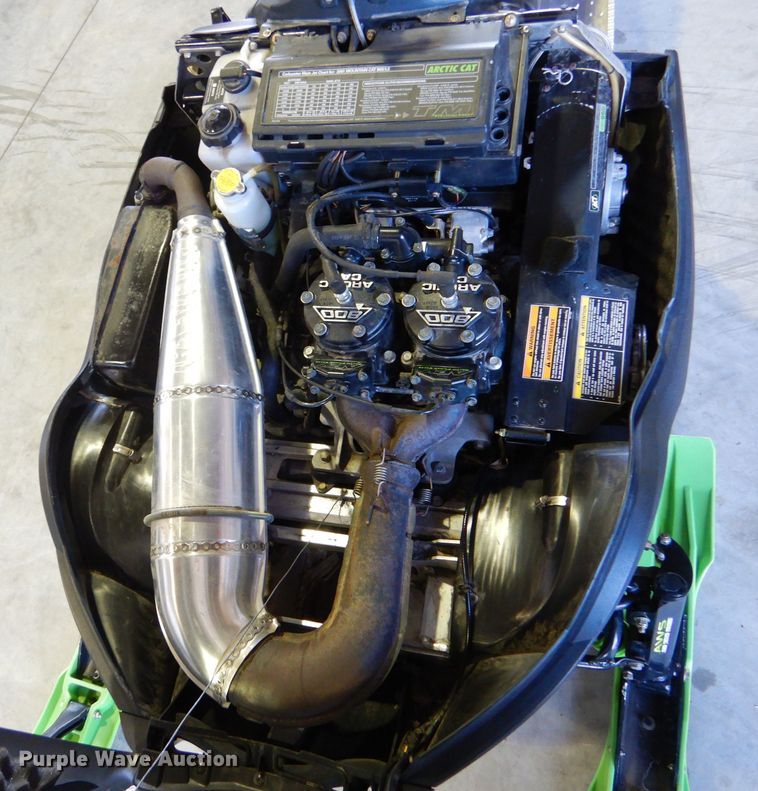 image for item IE9607 2001 Arctic Cat Mountain Cat 800  snowmobile