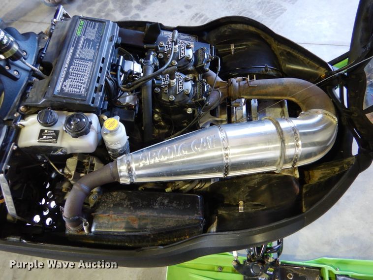 image for item IE9607 2001 Arctic Cat Mountain Cat 800  snowmobile