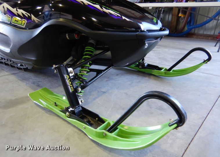 image for item IE9607 2001 Arctic Cat Mountain Cat 800  snowmobile