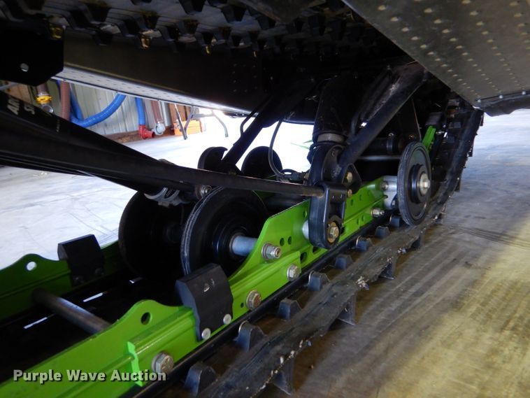 image for item IE9607 2001 Arctic Cat Mountain Cat 800  snowmobile