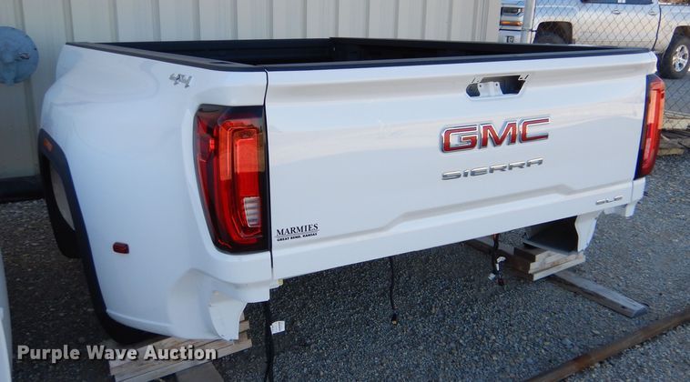image for item IE9608 GMC Sierra  pickup truck bed