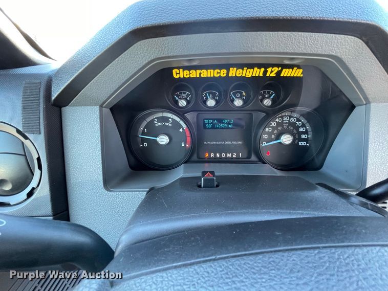 image for item IF9280 2015 Ford F550 Super Duty  shuttle bus