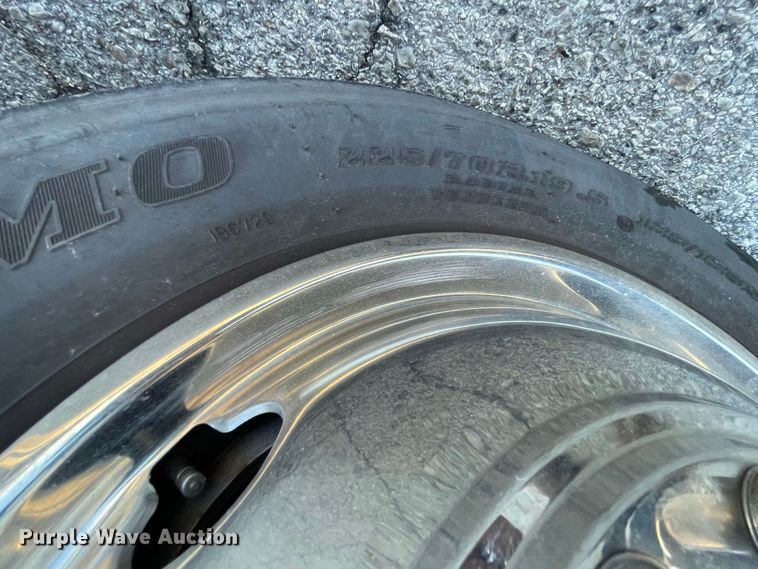 image for item IF9280 2015 Ford F550 Super Duty  shuttle bus