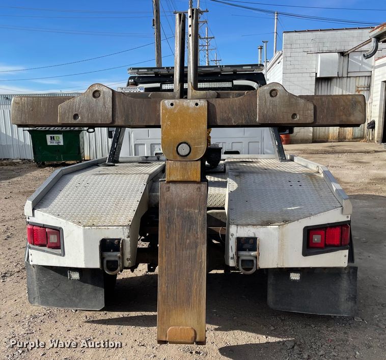 image for item IJ9699 2012 Ford F450 Super Duty XLT  tow truck