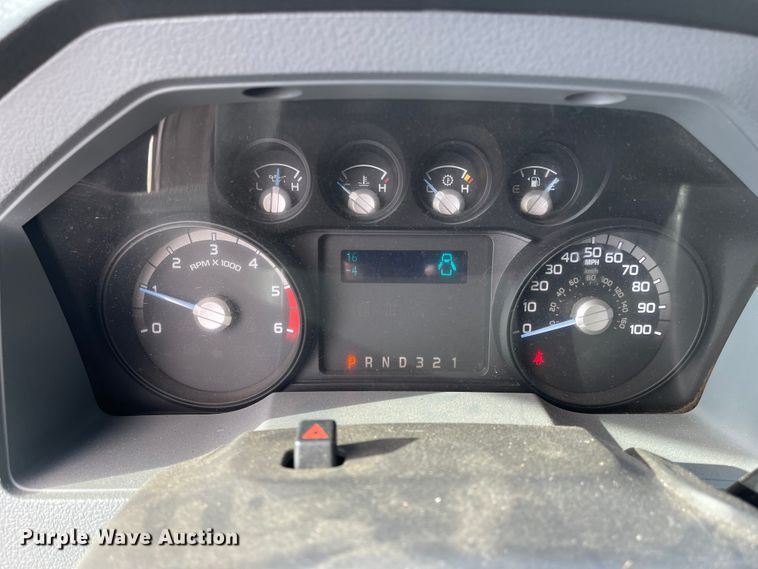 image for item IJ9699 2012 Ford F450 Super Duty XLT  tow truck