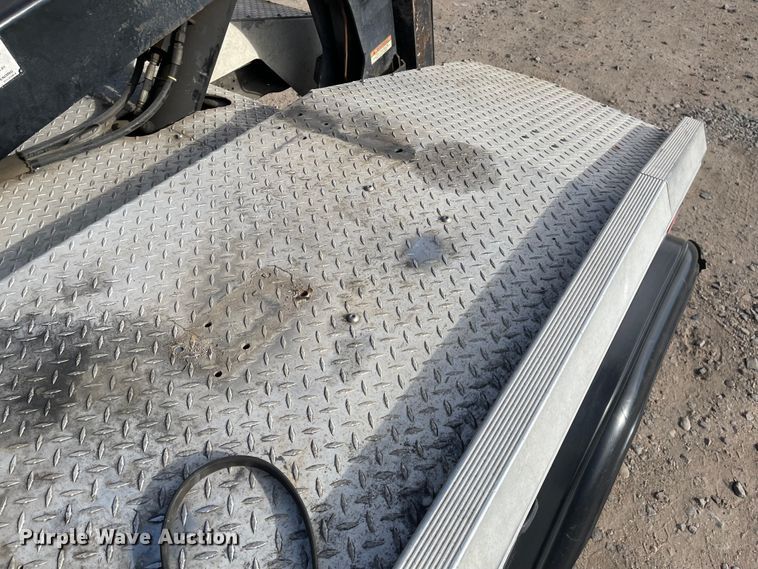 image for item IJ9699 2012 Ford F450 Super Duty XLT  tow truck