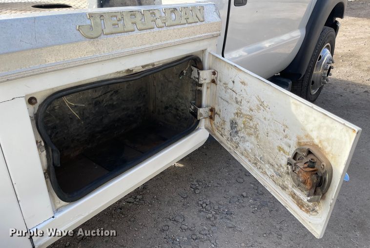 image for item IJ9699 2012 Ford F450 Super Duty XLT  tow truck