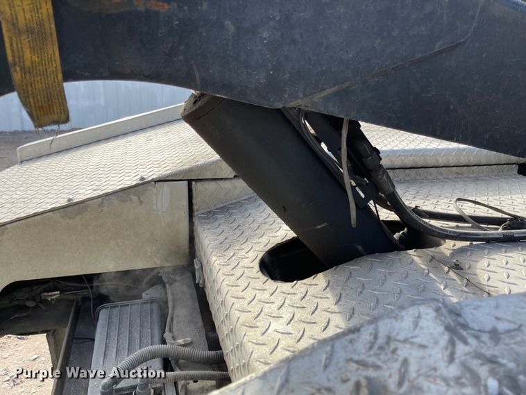 image for item IJ9699 2012 Ford F450 Super Duty XLT  tow truck