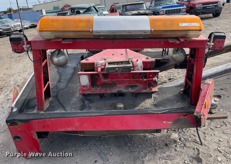 image for item IJ9700 Zips  wrecker bed