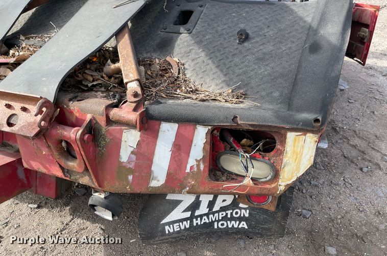 image for item IJ9700 Zips  wrecker bed