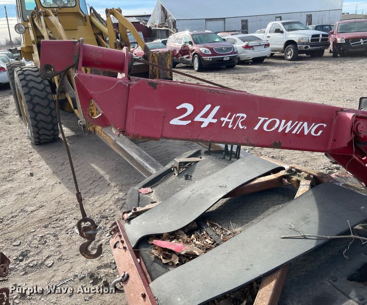 image for item IJ9700 Zips  wrecker bed