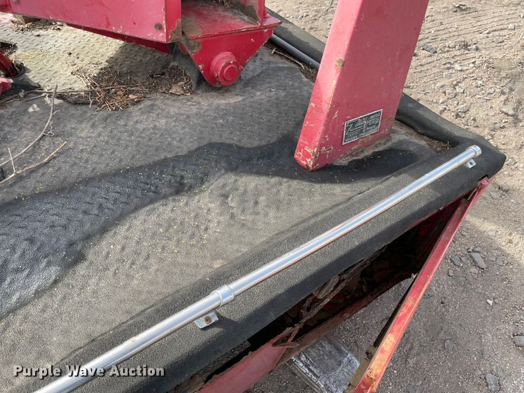 image for item IJ9700 Zips  wrecker bed