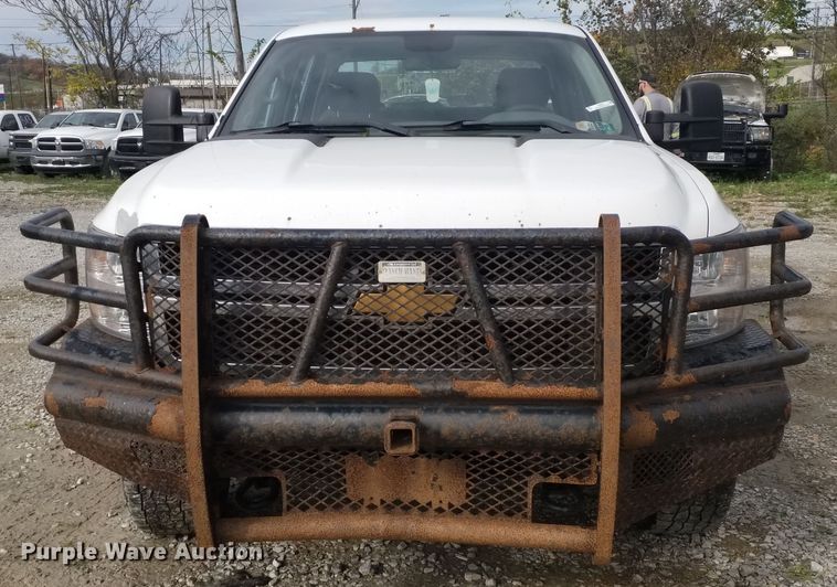 image for item IK9638 2014 Chevrolet Silverado 2500HD  Crew Cab pickup truck