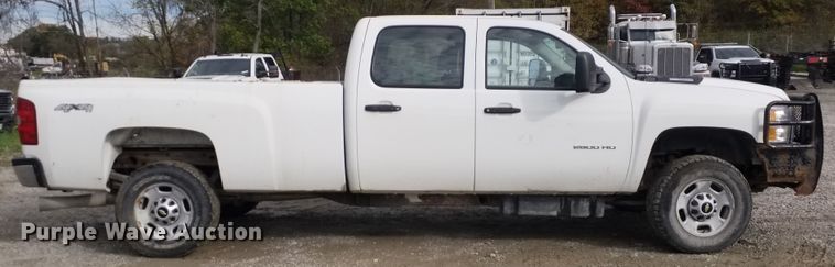 image for item IK9638 2014 Chevrolet Silverado 2500HD  Crew Cab pickup truck