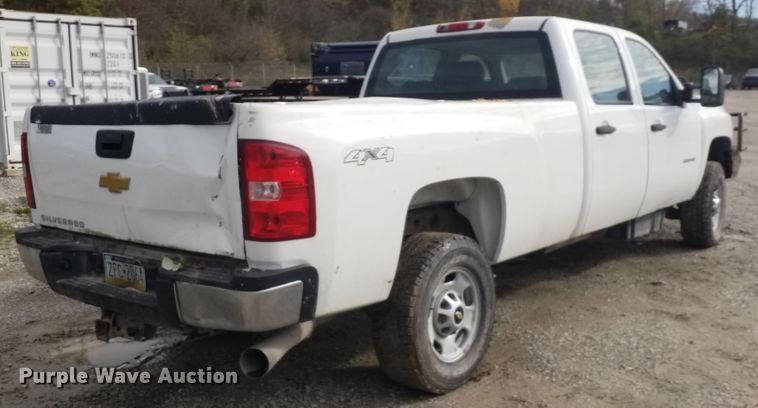 image for item IK9638 2014 Chevrolet Silverado 2500HD  Crew Cab pickup truck
