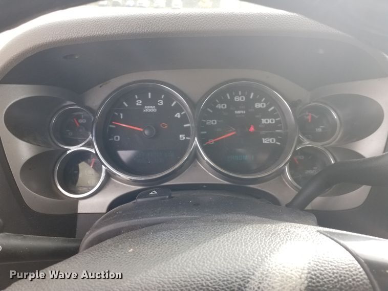 image for item IK9638 2014 Chevrolet Silverado 2500HD  Crew Cab pickup truck