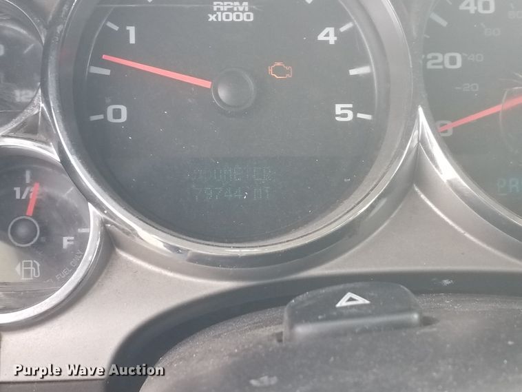 image for item IK9638 2014 Chevrolet Silverado 2500HD  Crew Cab pickup truck