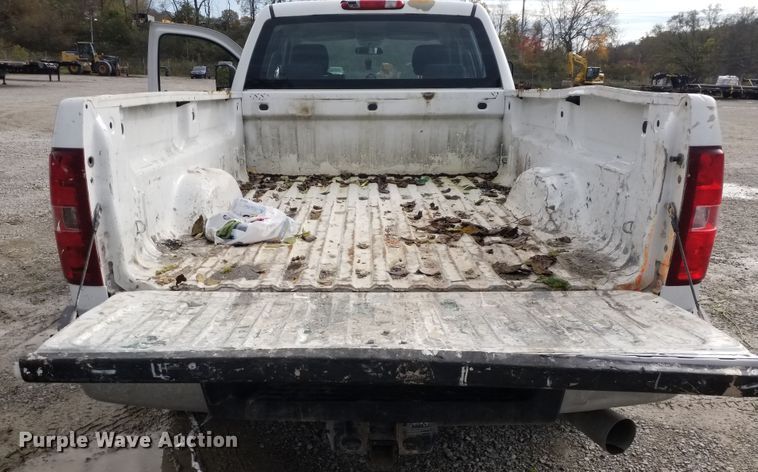 image for item IK9638 2014 Chevrolet Silverado 2500HD  Crew Cab pickup truck