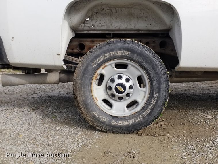 image for item IK9638 2014 Chevrolet Silverado 2500HD  Crew Cab pickup truck