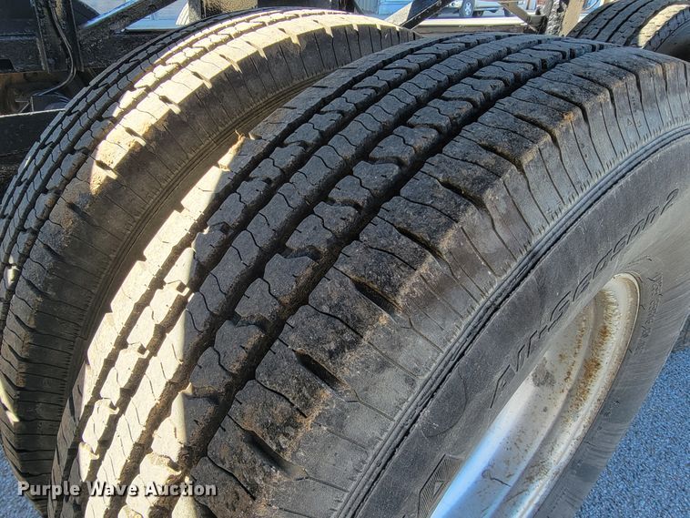 image for item IM9252 2006 Kaufman  car carrier