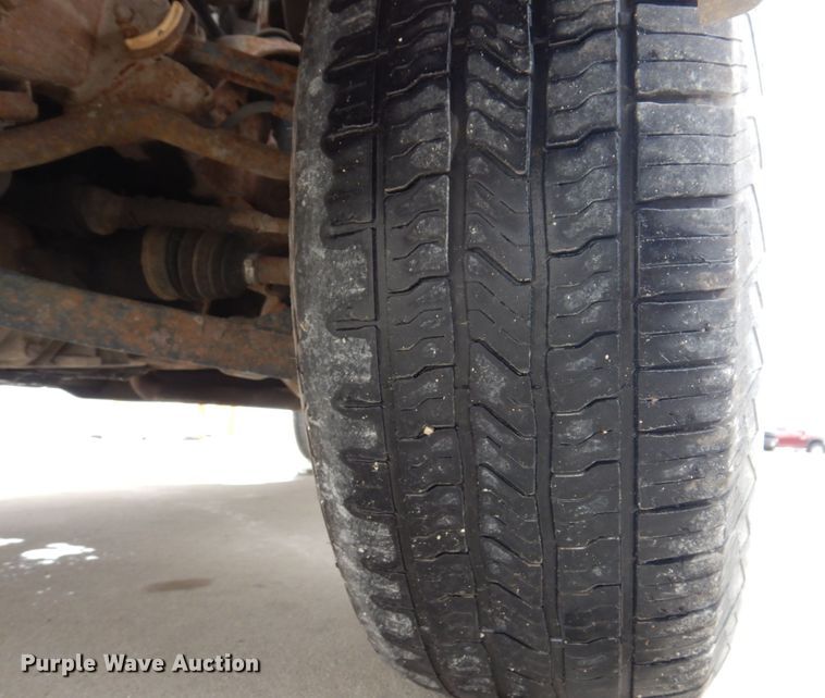 image for item IM9756 2002 Chevrolet Silverado 1500  Ext. Cab pickup truck