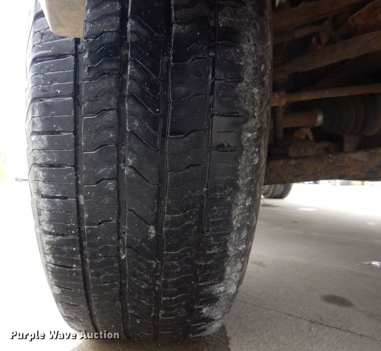 image for item IM9756 2002 Chevrolet Silverado 1500  Ext. Cab pickup truck