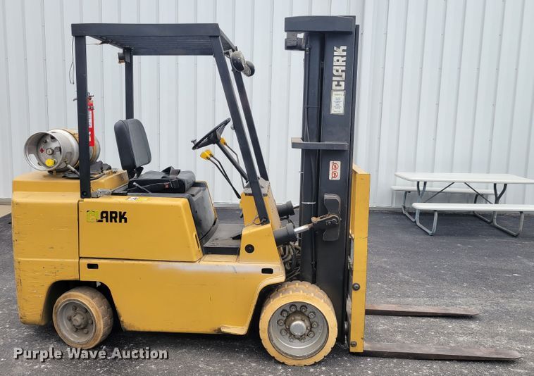 image for item IM9757 Clark C500-S80  forklift