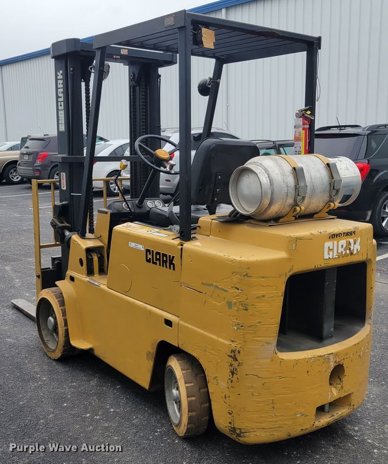 image for item IM9757 Clark C500-S80  forklift