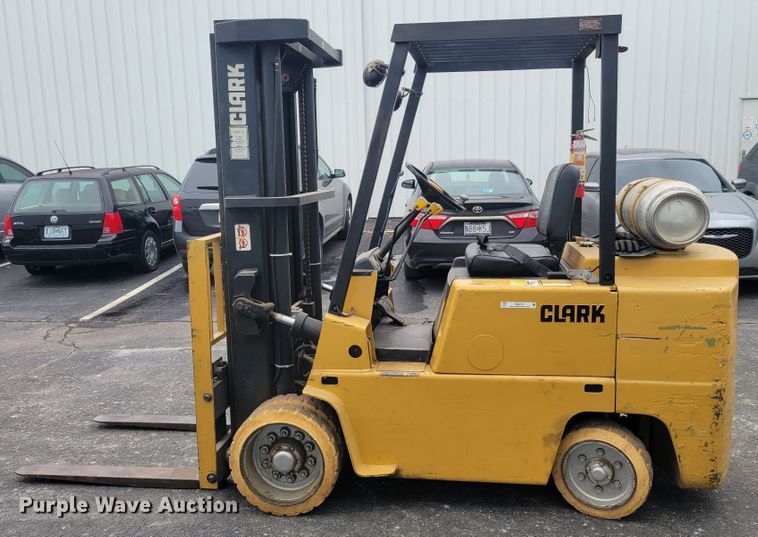 image for item IM9757 Clark C500-S80  forklift