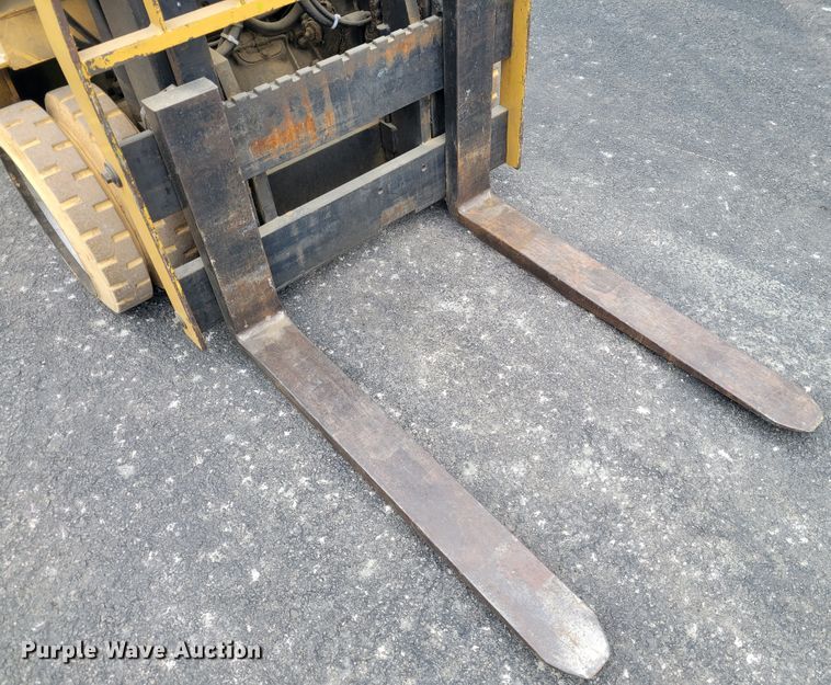 image for item IM9757 Clark C500-S80  forklift