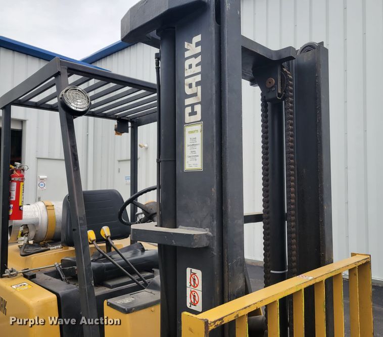 image for item IM9757 Clark C500-S80  forklift